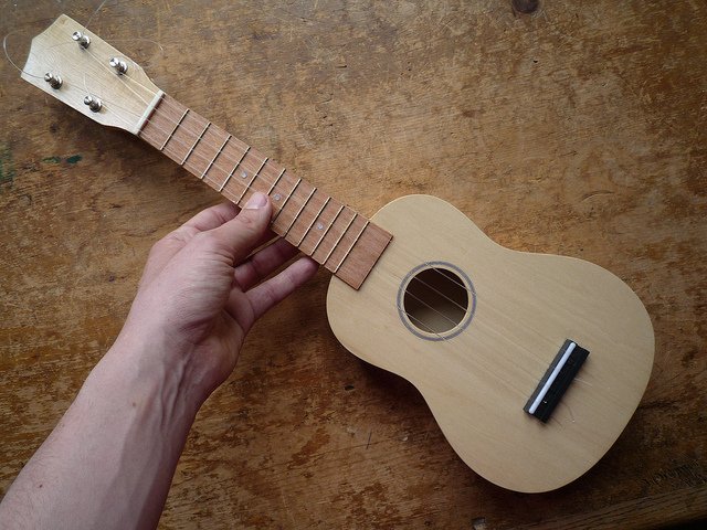 Ukulele - am besten mit kurzen Fingernägeln